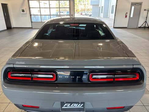 Used 2017 Dodge Challenger R/T image 14
