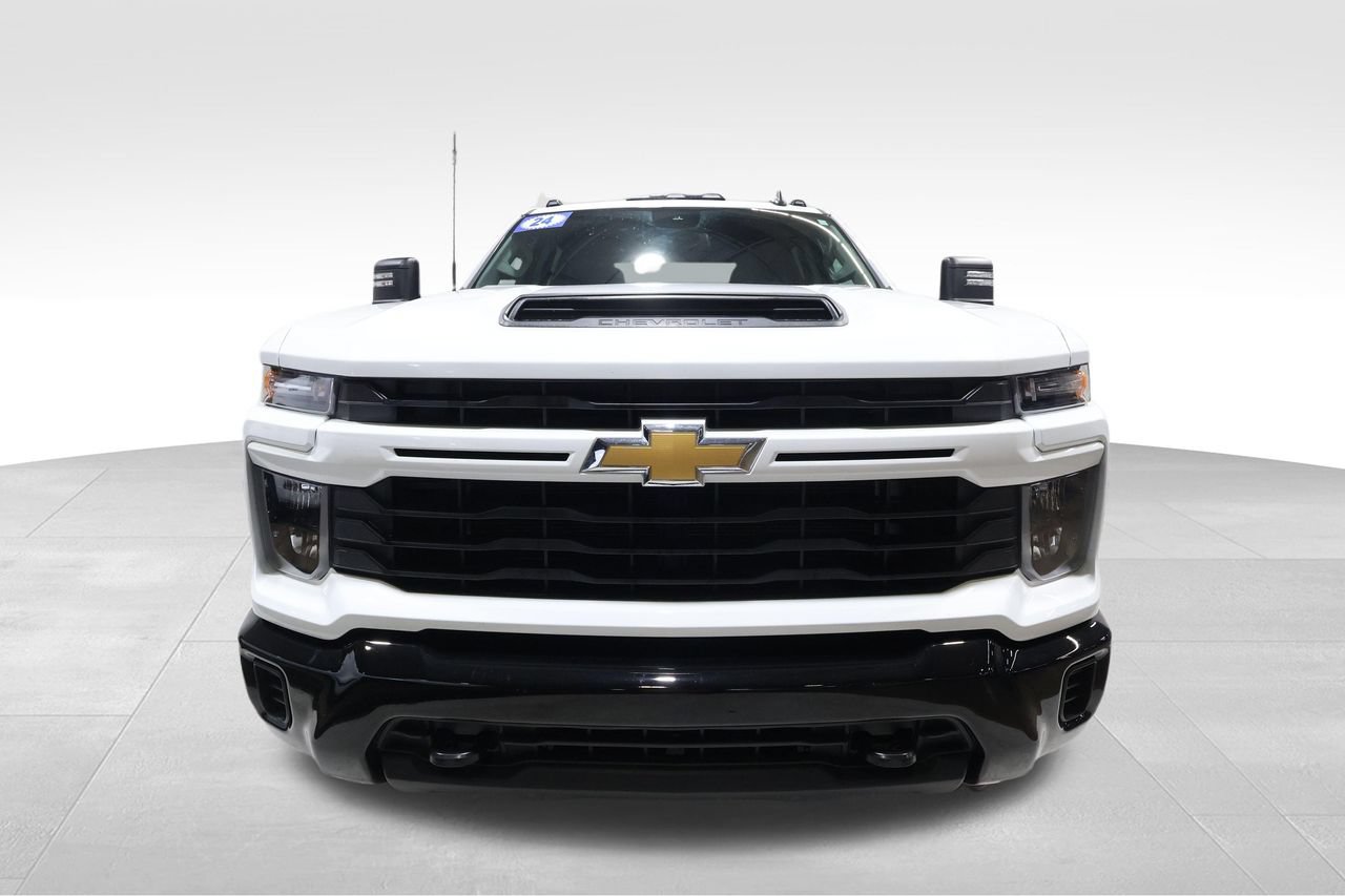 Used 2024 Chevrolet Silverado 2500 Custom w/ Custom Convenience Package AWD/4WD image 7