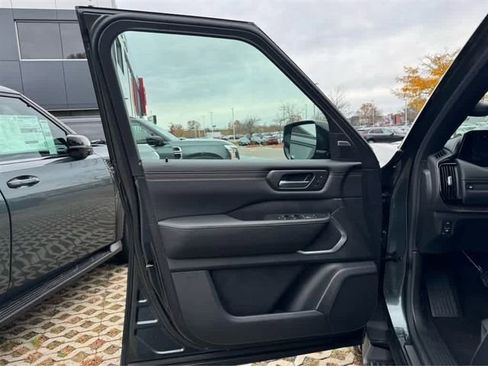 New 2026 Nissan Armada Platinum Reserve image 9