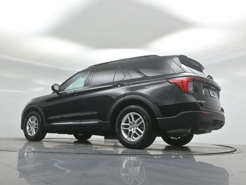 Certified 2025 Ford Explorer Active image 50