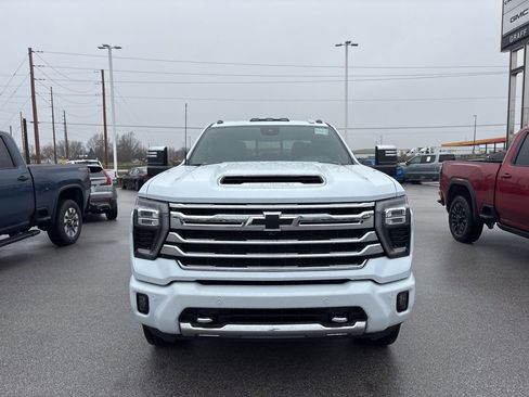 New 2026 Chevrolet Silverado 2500 High Country w/ High Country Premium Package AWD/4WD image 2