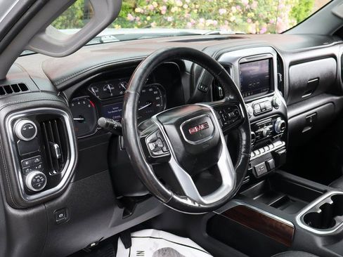 Used 2020 GMC Sierra 1500 SLT RWD image 18