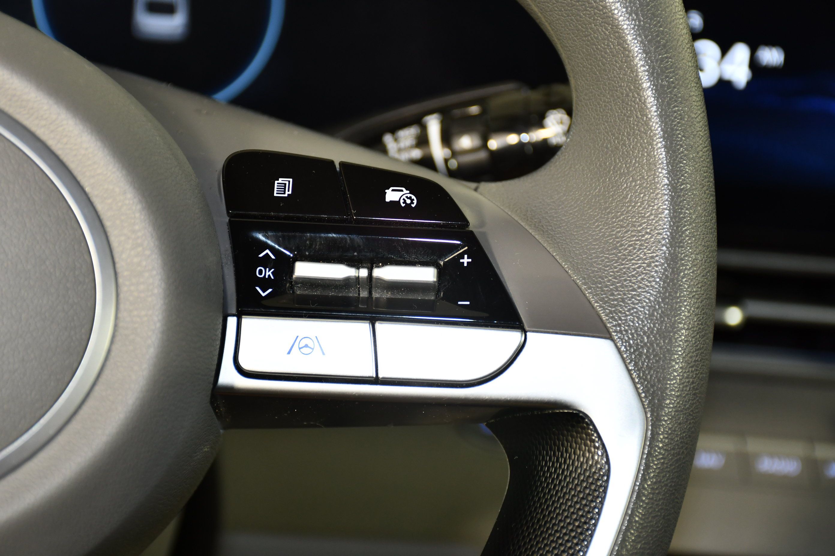 Used 2024 Hyundai Elantra SEL FWD image 21