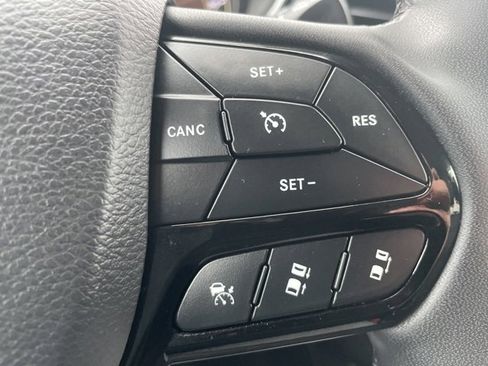 Used 2023 Jeep Cherokee Altitude Lux image 21