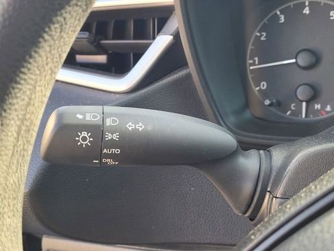 Used 2025 Toyota Corolla LE image 16
