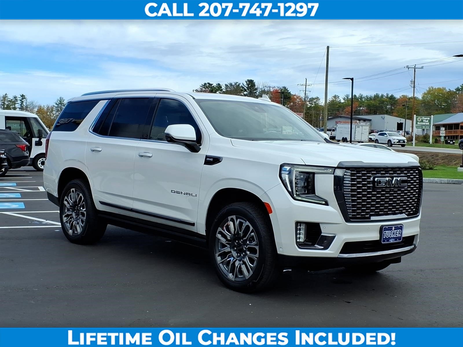 Used 2024 GMC Yukon Denali Ultimate AWD/4WD image 3