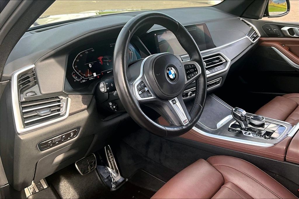 Used 2022 BMW X5 xDrive40i w/ M Sport Package AWD/4WD image 14