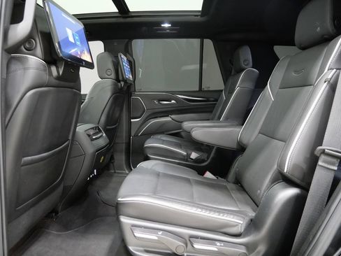 Used 2023 Cadillac Escalade Sport AWD/4WD image 25