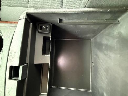 Used 2018 GMC Yukon SLE image 18