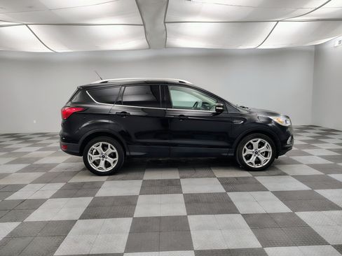 Used 2019 Ford Escape Titanium FWD image 5