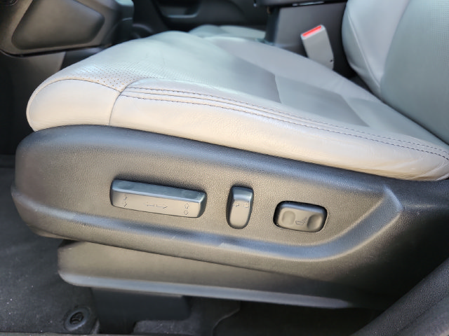 Used 2016 Honda CR-V Touring image 26