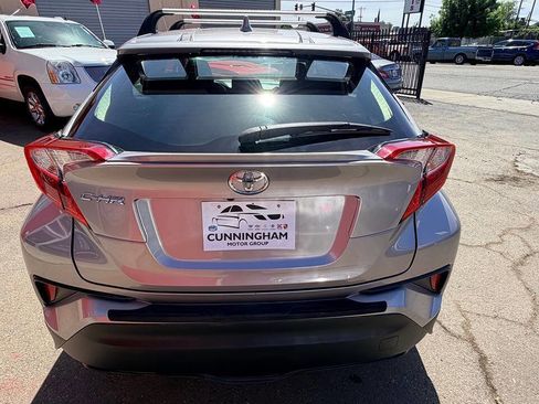 Used 2020 Toyota C-HR XLE image 7