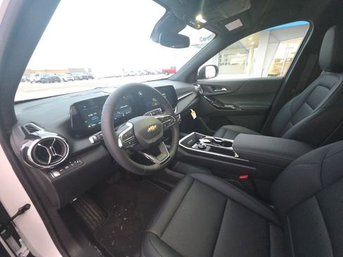 New 2026 Chevrolet Equinox LT w/ Convenience Package II image 9