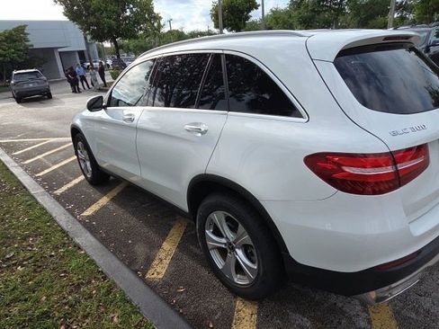 Used 2018 Mercedes-Benz GLC 300 image 4