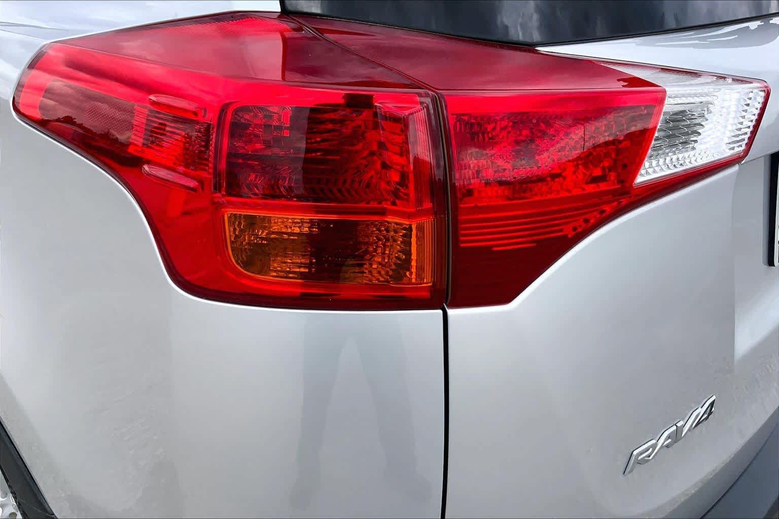 Used 2013 Toyota RAV4 Limited FWD image 28