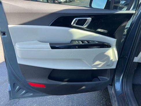 Certified 2024 Kia Carnival SX Prestige image 29