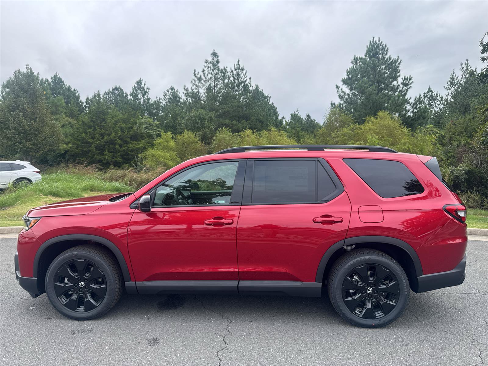 New 2026 Honda Pilot Black Edition image 4