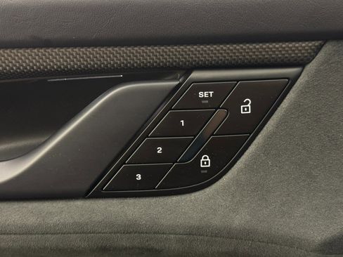 Used 2023 Porsche Taycan GTS image 18