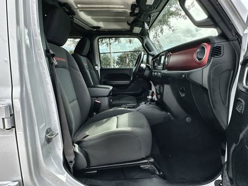 Used 2021 Jeep Wrangler Unlimited Rubicon image 14