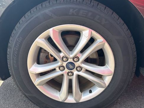 Used 2019 Ford Edge SEL w/ Cold Weather Package AWD/4WD image 21