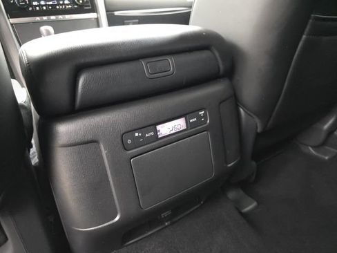 Used 2024 Nissan Armada SV AWD/4WD image 41
