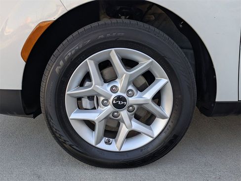 Used 2024 Kia Soul LX w/ Option Group 015 image 31