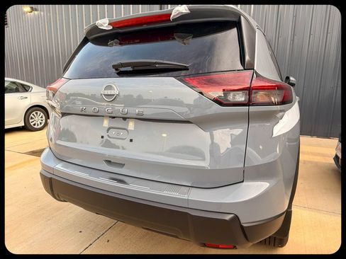 New 2026 Nissan Rogue SV FWD image 3