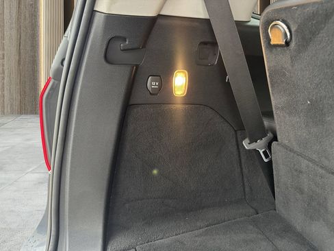 Used 2015 Mercedes-Benz GL 550 4MATIC image 33