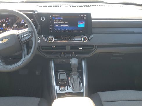 Used 2025 Chevrolet Colorado W/T image 14