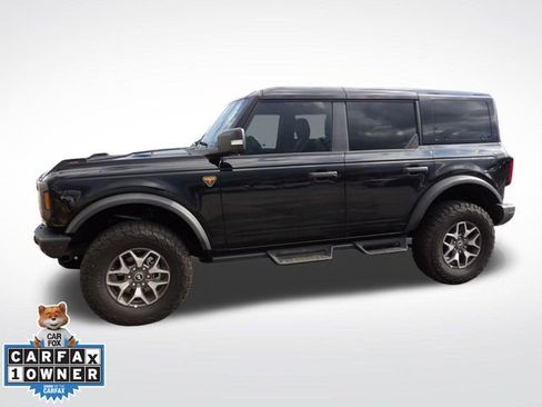 Certified 2024 Ford Bronco Badlands image 9