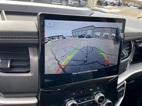 Certified 2024 Ford Expedition XLT image 20