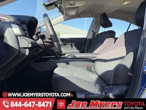 Used 2025 Toyota Camry LE image 27
