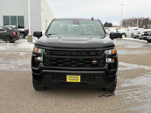 Used 2024 Chevrolet Silverado 1500 Custom image 2