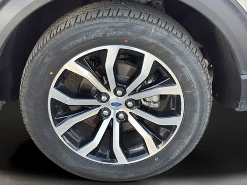 Used 2025 Ford Explorer ST-Line AWD/4WD image 38