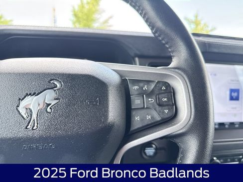 Used 2025 Ford Bronco Badlands AWD/4WD image 20