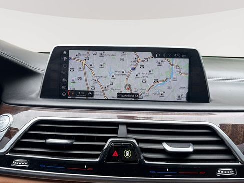 Used 2018 BMW 750i xDrive AWD/4WD image 20