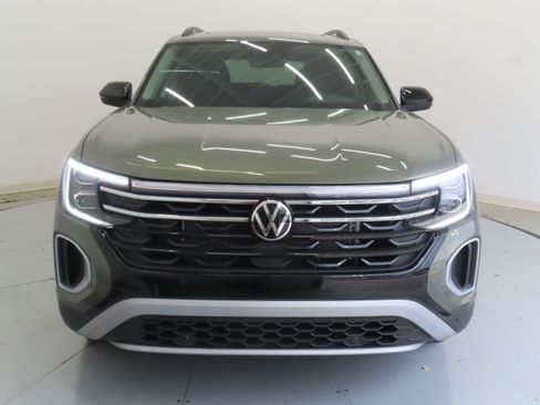 New 2026 Volkswagen Atlas Peak Edition AWD/4WD image 10
