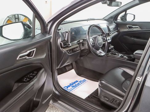 Used 2024 Kia Sportage X-Line w/ X-Line Premium Package image 3