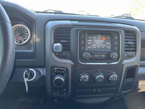 Used 2017 RAM 1500 Express image 38