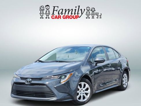 Used 2024 Toyota Corolla LE image 1
