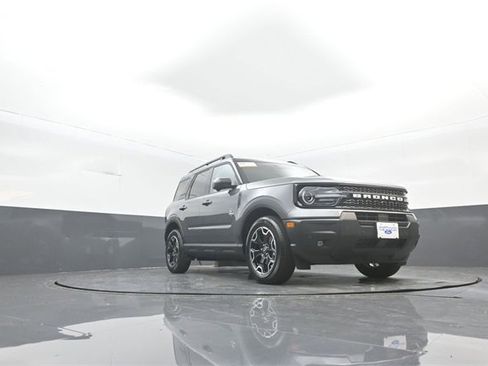 Certified 2025 Ford Bronco Sport Outer Banks w/ Outer Banks Tech Package+ image 27