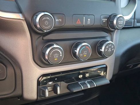 Used 2024 RAM 2500 Big Horn AWD/4WD image 15