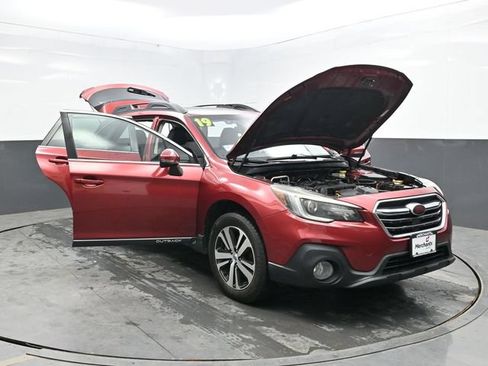 Used 2019 Subaru Outback 2.5i Limited AWD/4WD image 34