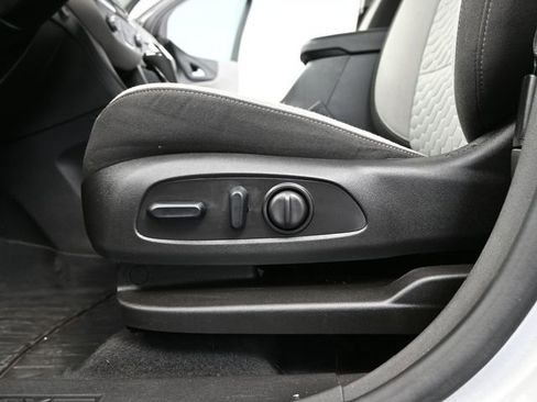 Used 2021 Chevrolet Equinox LS w/ LS Convenience Package image 20