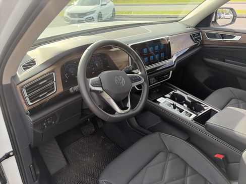 Used 2026 Volkswagen Atlas SE w/ Panoramic Sunroof Package AWD/4WD image 22