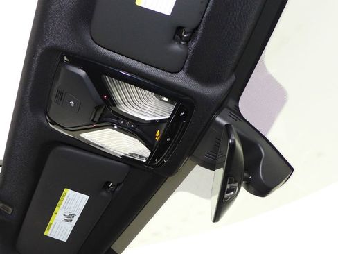 Used 2021 BMW X5 sDrive40i w/ M Sport Package image 17