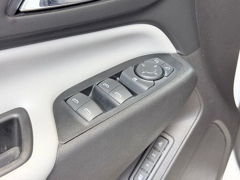 Used 2018 Chevrolet Equinox Premier AWD/4WD image 11