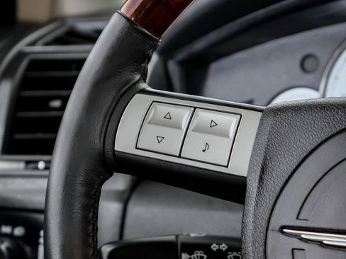 Used 2006 Chrysler 300 Touring image 14