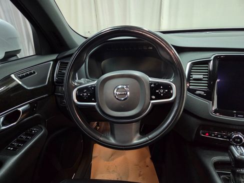 Used 2018 Volvo XC90 T6 Momentum w/ Convenience Package image 27