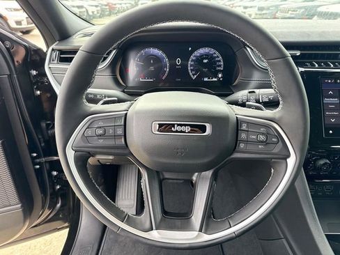 New 2025 Jeep Grand Cherokee L Altitude RWD image 16